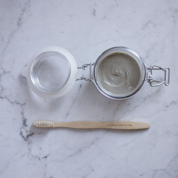 DIY Zero Waste Toothpaste (Without Coconut Oil)